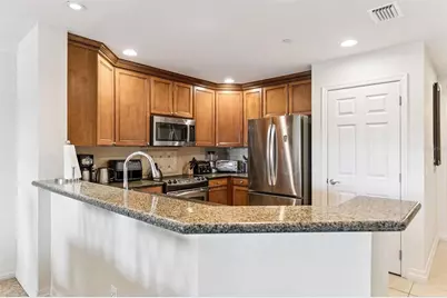 7612 Sandy Ridge Drive #303, Reunion, FL 34747 - Photo 4