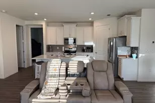 17718 Blazing Star Cir, Clermont, FL 34714 - Photo 2