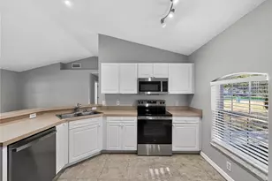 14309 Golden View Dr, Grand Island, FL 32735 - Photo 6