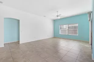 2610 Lindewood St, The Villages, FL 32163 - Photo 10