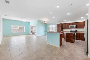 2610 Lindewood St, The Villages, FL 32163 - Photo 16