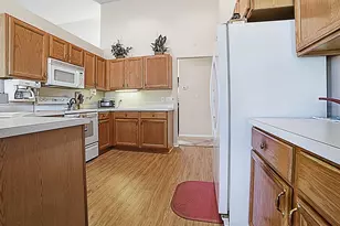 26029 Oakmount Dr, Leesburg, FL 34748 - Photo 10