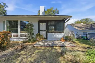 58 Townhill Dr, Eustis, FL 32726 - Photo 4
