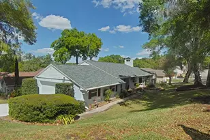 58 Townhill Dr, Eustis, FL 32726 - Photo 2