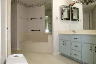 38901 Ella Dr, Lady Lake, FL 32159 - Photo 32