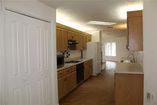 38901 Ella Dr, Lady Lake, FL 32159 - Photo 16