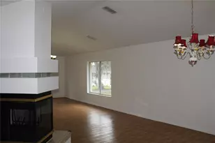 38901 Ella Dr, Lady Lake, FL 32159 - Photo 10