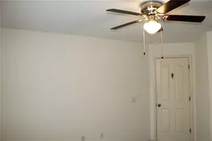 38901 Ella Dr, Lady Lake, FL 32159 - Photo 32