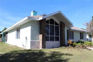 38901 Ella Dr, Lady Lake, FL 32159 - Photo 4