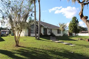 38901 Ella Dr, Lady Lake, FL 32159 - Photo 42