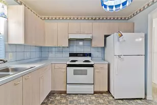 620 Prado Dr, Lady Lake, FL 32159 - Photo 14