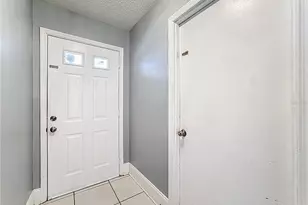 3717 Narroline Dr, Orlando, FL 32818 - Photo 4