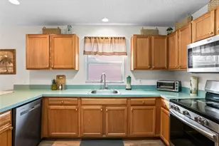 621 Enconto St, The Villages, FL 32159 - Photo 12