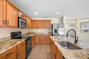 2439 Breezy Meadow Rd, Apopka, FL 32712 - Photo 14