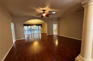 101 Costa Mesa Dr, Lady Lake, FL 32159 - Photo 4