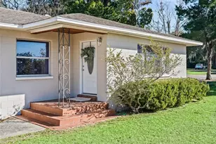 519 Huey St, Wildwood, FL 34785 - Photo 4
