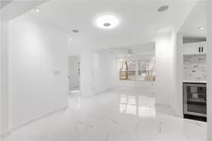 210 Palermo Pl, The Villages, FL 32159 - Photo 10