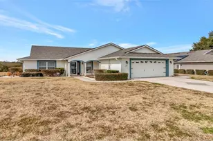 106 Fairway Cir, Umatilla, FL 32784 - Photo 4