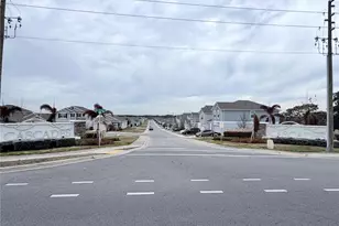 824 Horsetail Dr, Davenport, FL 33837 - Photo 2