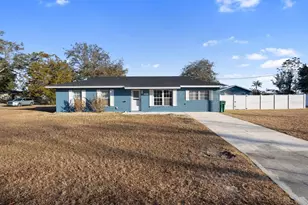 301 Magnolia Way, Lady Lake, FL 32159 - Photo 1