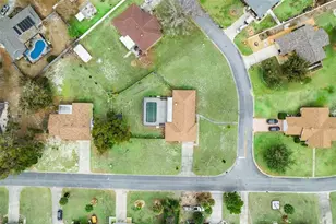 35025 Raintree Dr, Fruitland Park, FL 34731 - Photo 30