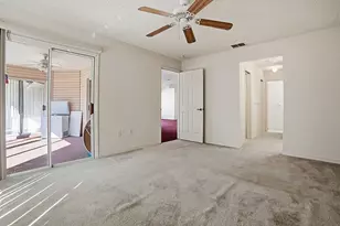 752 Old Oaks Ln, Leesburg, FL 34748 - Photo 18