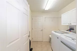 1089 Berg Ct, The Villages, FL 32162 - Photo 32