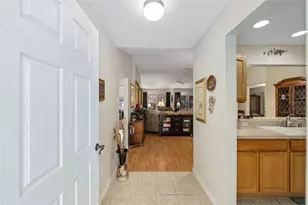 16715 SE 80th Cloverwood Terrace, The Villages, FL 32162 - Photo 6