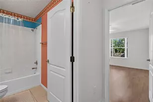 16715 SE 80th Cloverwood Terrace, The Villages, FL 32162 - Photo 36