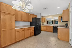 16715 SE 80th Cloverwood Terrace, The Villages, FL 32162 - Photo 14