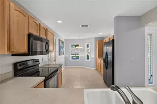 16715 SE 80th Cloverwood Terrace, The Villages, FL 32162 - Photo 12