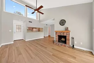 1051 S Highland St, Mount Dora, FL 32757 - Photo 4