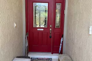 8301 Bridgeport Bay Cir, Mount Dora, FL 32757 - Photo 2