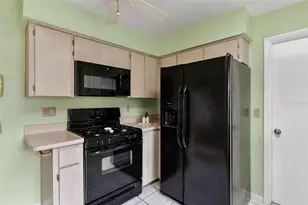 822 Dundee Cir, Leesburg, FL 34788 - Photo 14