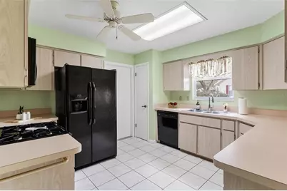 822 Dundee Circle, Leesburg, FL 34788 - Photo 12