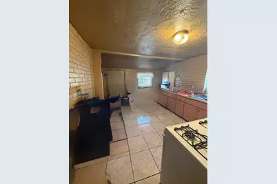 3908 E Genesee Street, Tampa, FL 33610 - Photo 8