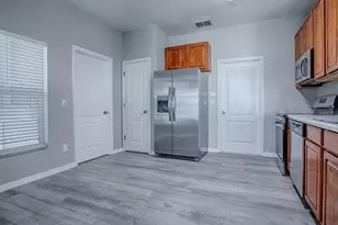 1321 Kellogg Dr, Tavares, FL 32778 - Photo 4