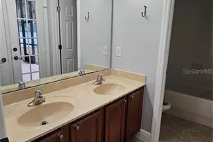 317 E Blue Water Edge Dr, Eustis, FL 32736 - Photo 14