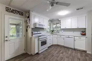 1424 Mohawk Cir, Tavares, FL 32778 - Photo 14