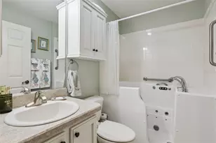 17194 SE 85th Willowick Cir, The Villages, FL 32162 - Photo 22