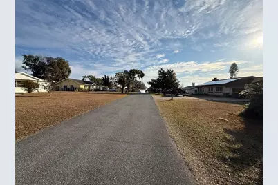 109 E Cedar Street, Howey in the Hills, FL 34737 - Photo 2