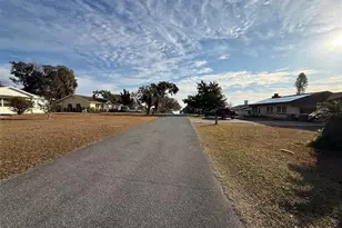 109 E Cedar St, Howey in the Hills, FL 34737 - Photo 2