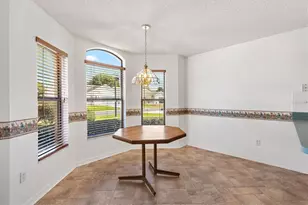 1918 Armondo Dr, The Villages, FL 32159 - Photo 10