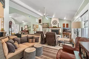 9175 Silver Lake Dr, Leesburg, FL 34788 - Photo 12