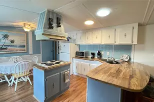 1214 Dustin Dr, The Villages, FL 32159 - Photo 8