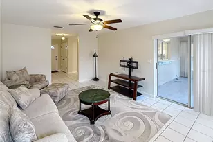 817 Berry Hill Cir, Fruitland Park, FL 34731 - Photo 16