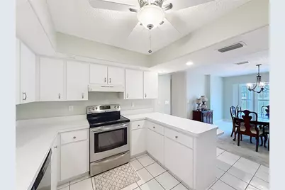 817 Berryhill Circle, Fruitland Park, FL 34731 - Photo 10