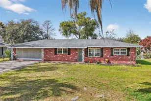 1219 Oak Dr, Leesburg, FL 34748 - Photo 1