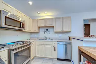 24640 Siena Dr, Lutz, FL 33559 - Photo 22