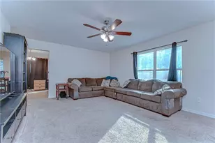 24640 Siena Dr, Lutz, FL 33559 - Photo 14